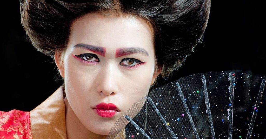 @cosmeやLIPSで高評価を得ている美白化粧水のランキングやレビューが表示されたスマホ画面。